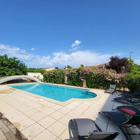 Avec Piscine Lou Minèstraü * Entraigues-sur-la-Sorgue